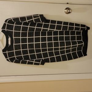 Womens size Small short sleeve sweater dress/top.